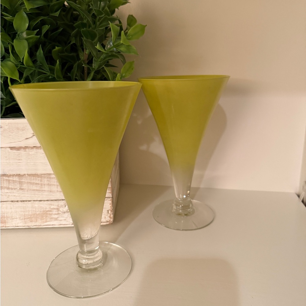 Lemon Yellow Ombre Conical Beer Martini Glasses Art Glass. Vintage Set of 2